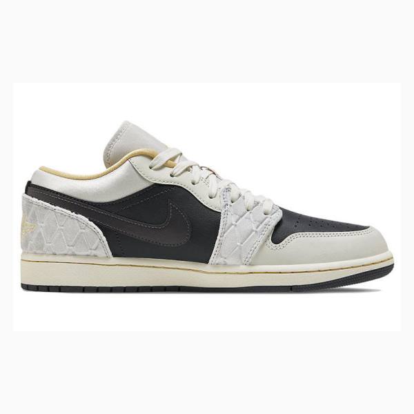 White / Black Men's Nike Low SE Sneakers Air Jordan 1 | JD-471PU