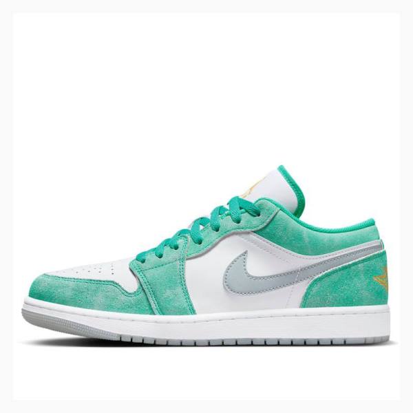 White / Green Men\'s Nike Low SE New Emerald Sneakers Air Jordan 1 | JD-194QF